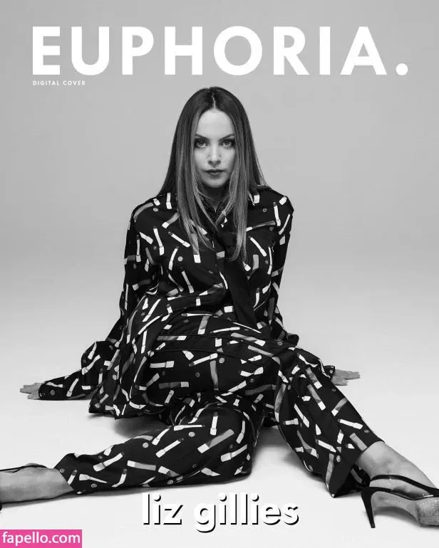 Elizabeth Gillies Onlyfans Photo Gallery 