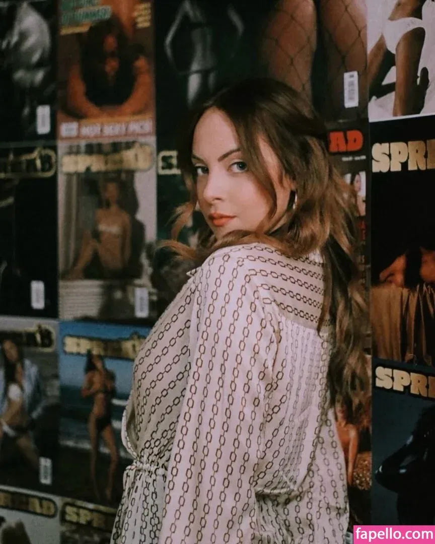 Elizabeth Gillies Onlyfans Photo Gallery 