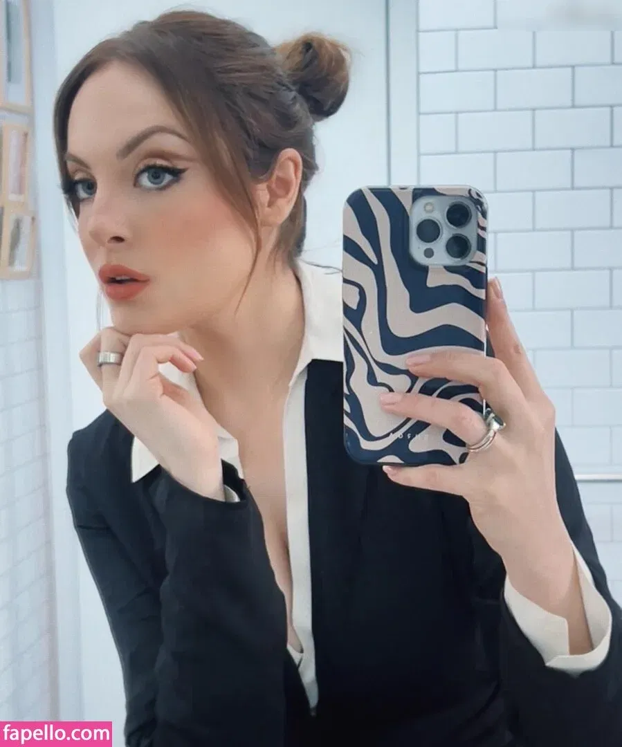 Elizabeth Gillies Onlyfans Photo Gallery 