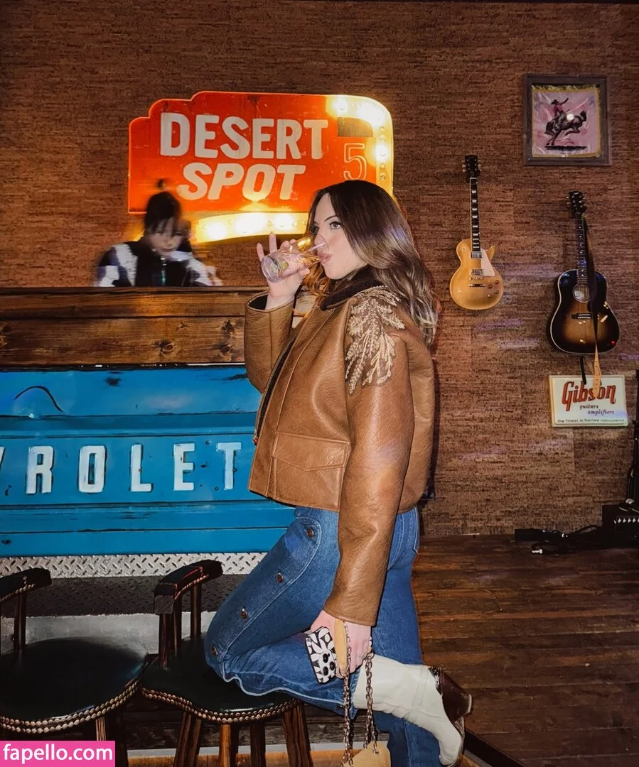 Elizabeth Gillies Onlyfans Photo Gallery 