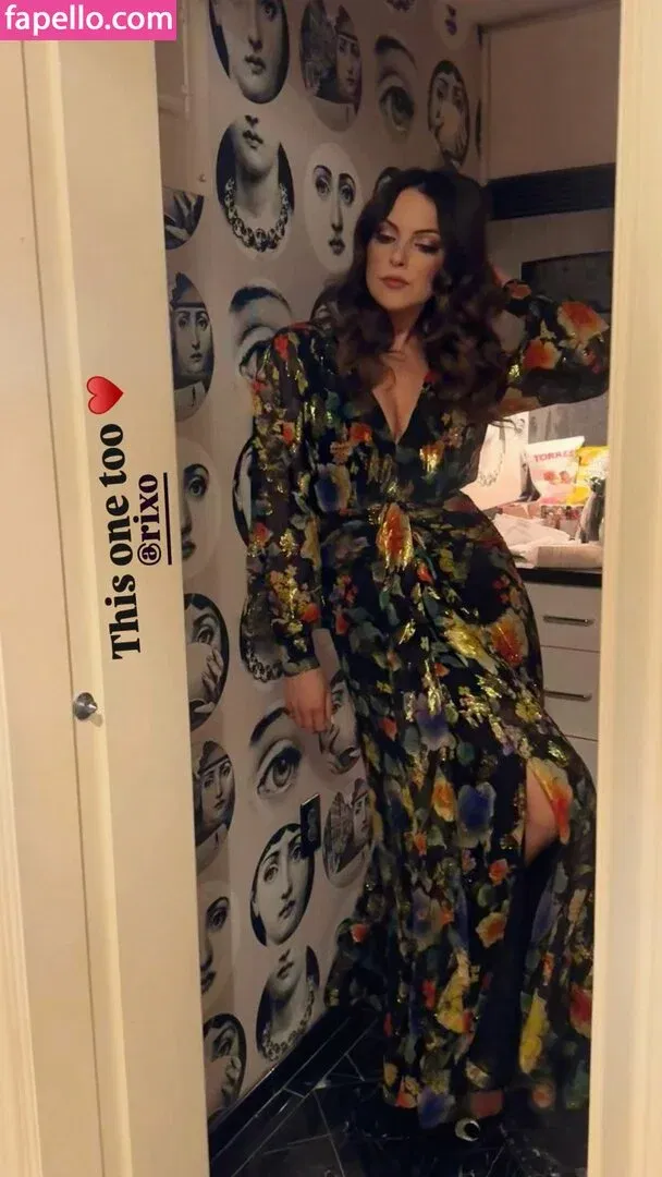 Elizabeth Gillies Onlyfans Photo Gallery 