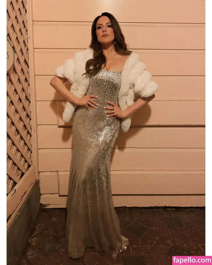 Elizabeth Gillies Onlyfans Photo Gallery 