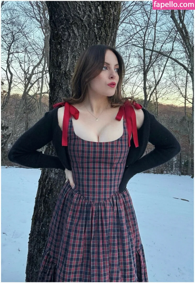 Elizabeth Gillies Onlyfans Photo Gallery 