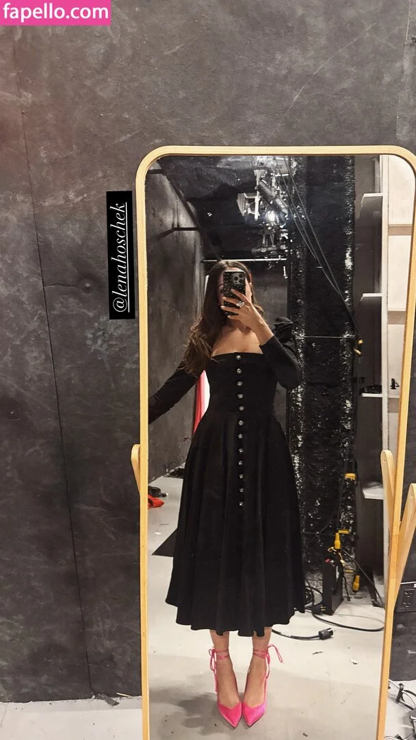 Elizabeth Gillies Onlyfans Photo Gallery 