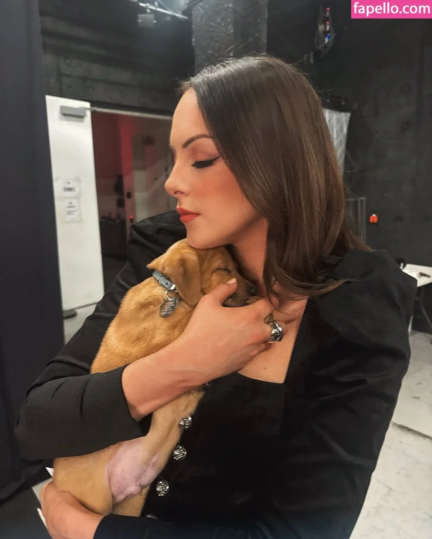 Elizabeth Gillies Onlyfans Photo Gallery 