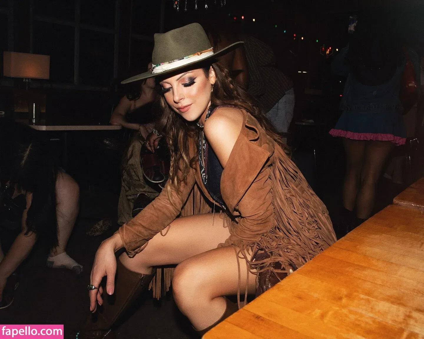 Elizabeth Gillies Onlyfans Photo Gallery 