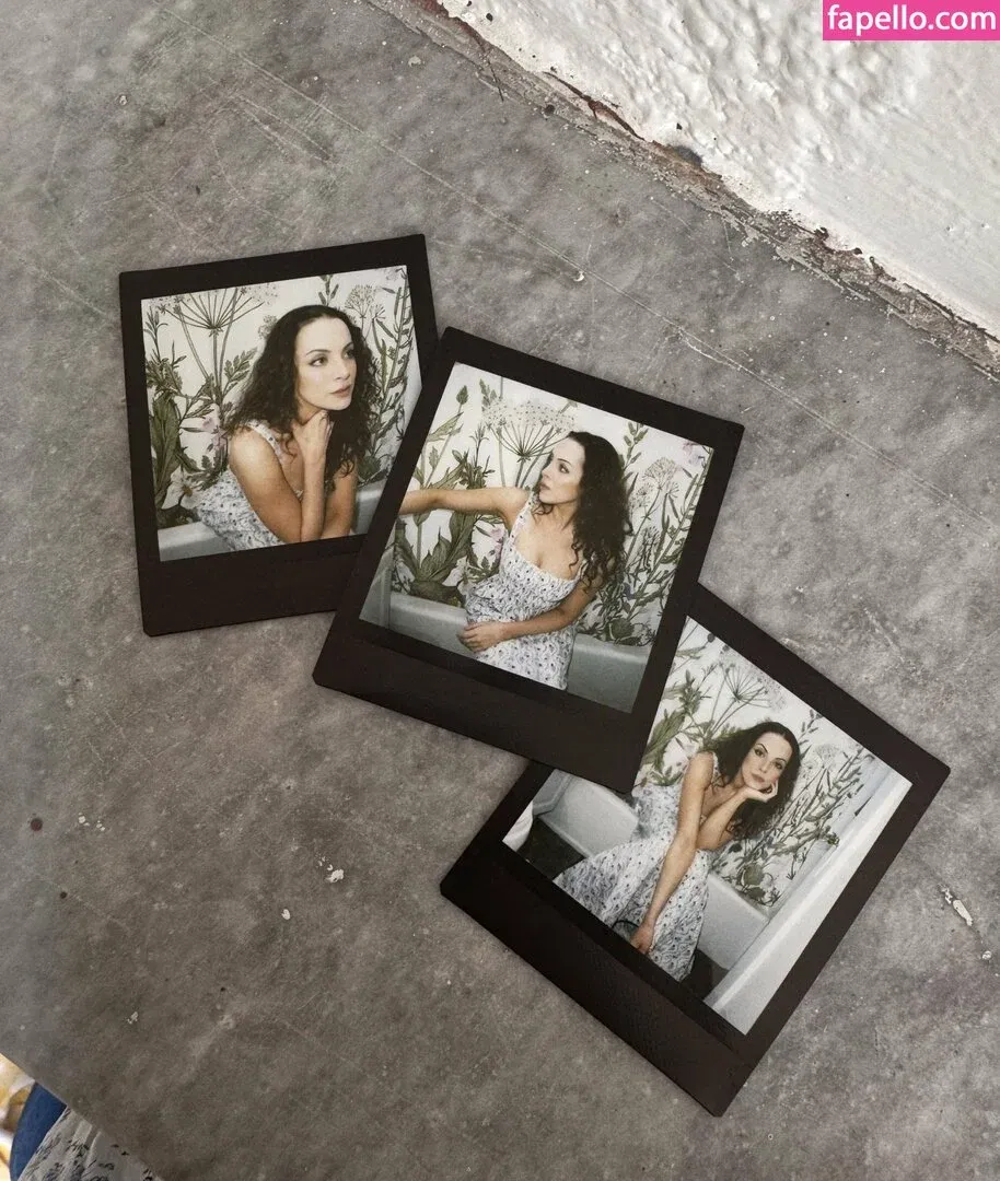 Elizabeth Gillies Onlyfans Photo Gallery 