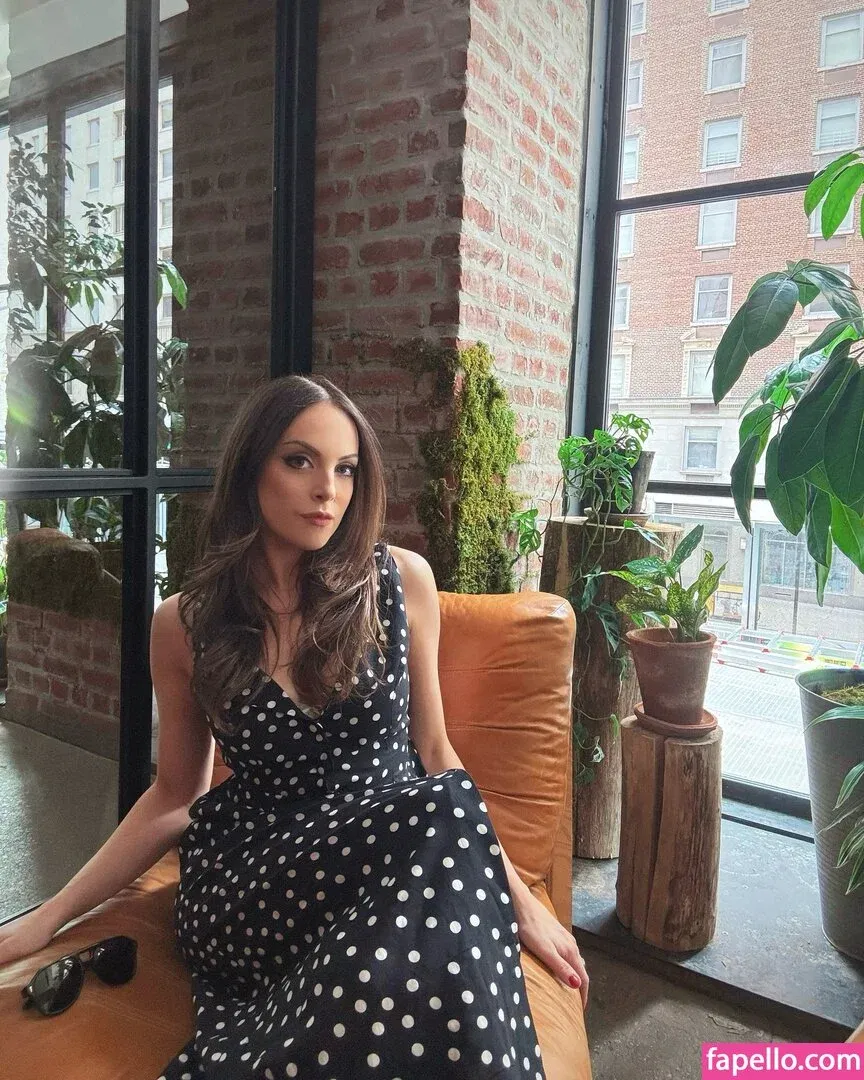 Elizabeth Gillies Onlyfans Photo Gallery 