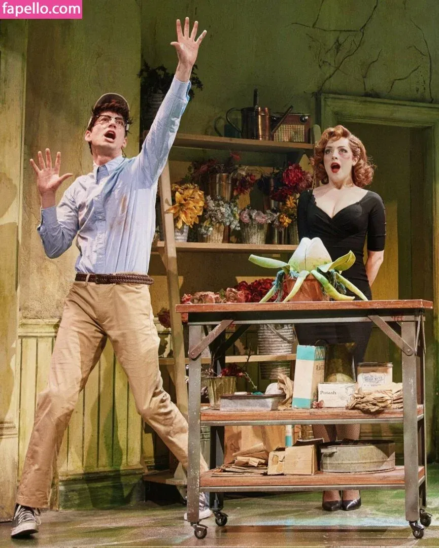 Elizabeth Gillies Onlyfans Photo Gallery 