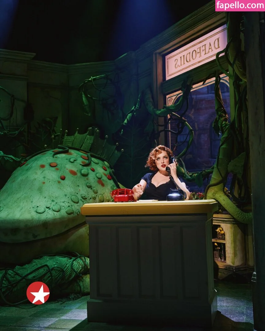 Elizabeth Gillies Onlyfans Photo Gallery 