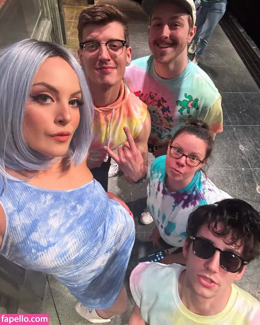 Elizabeth Gillies Onlyfans Photo Gallery 