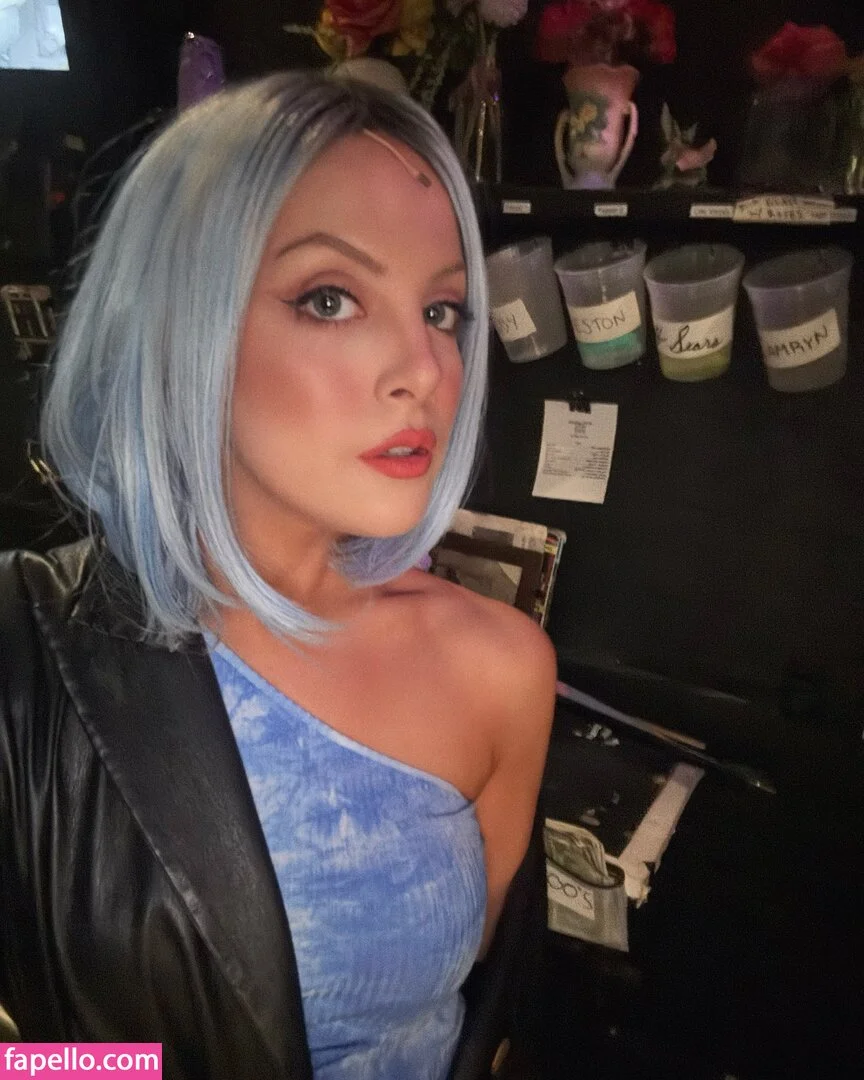 Elizabeth Gillies Onlyfans Photo Gallery 