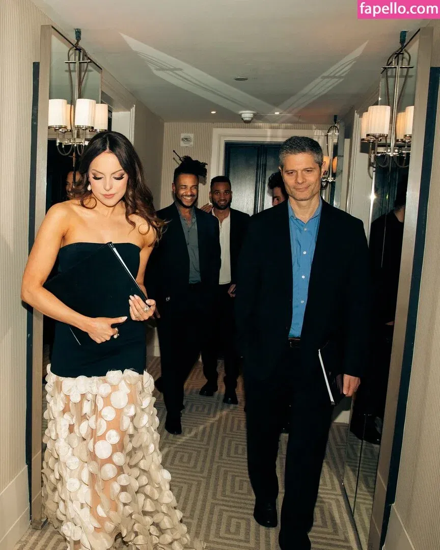 Elizabeth Gillies Onlyfans Photo Gallery 