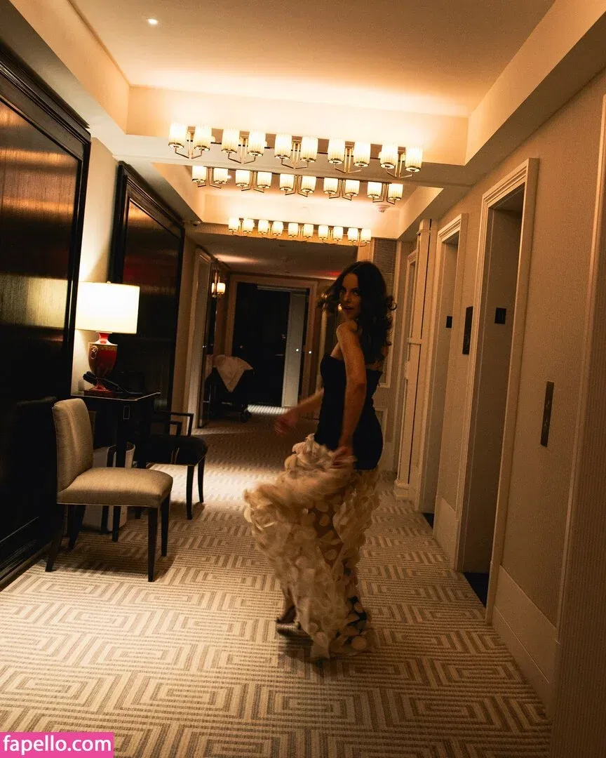 Elizabeth Gillies Onlyfans Photo Gallery 