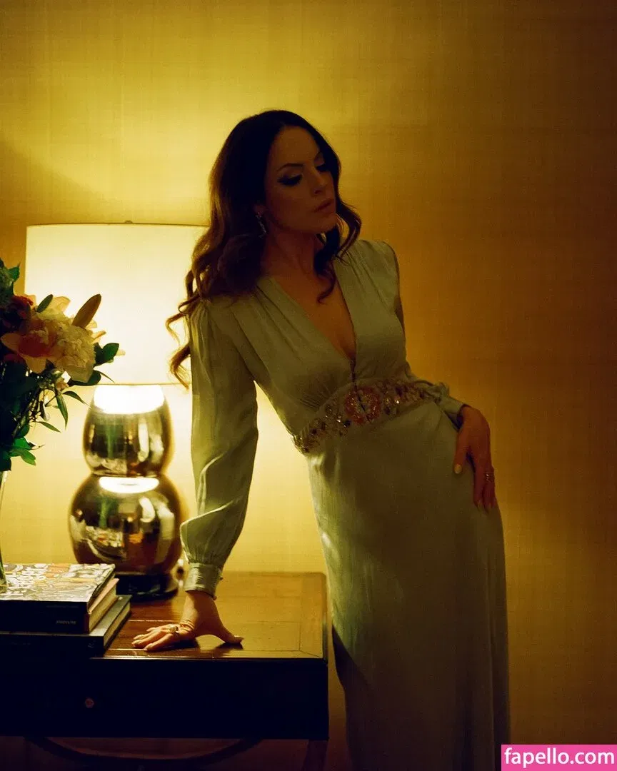 Elizabeth Gillies Onlyfans Photo Gallery 