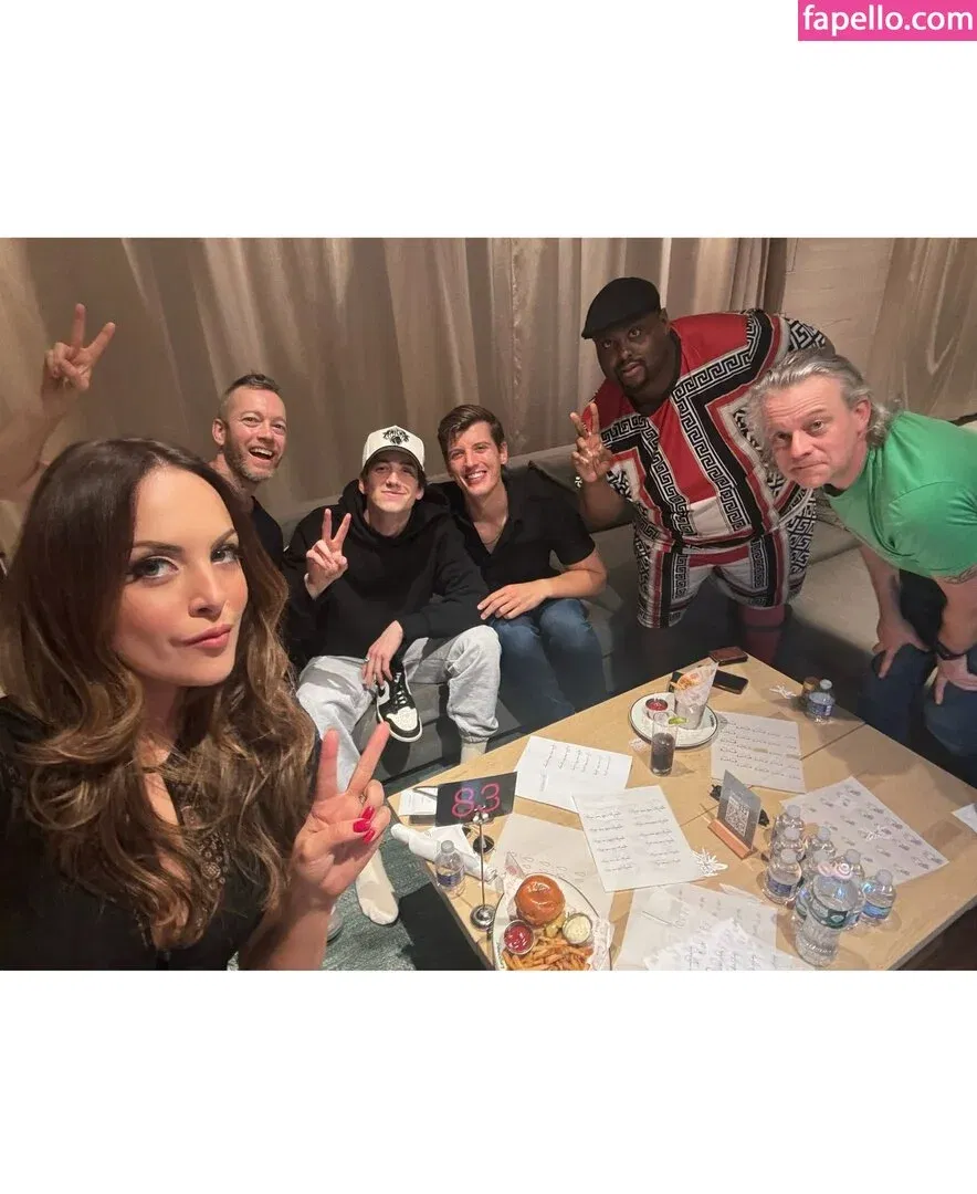 Elizabeth Gillies Onlyfans Photo Gallery 