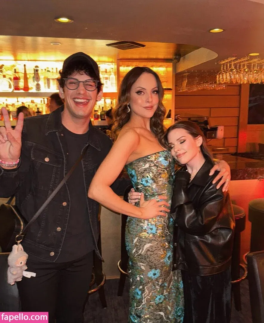 Elizabeth Gillies Onlyfans Photo Gallery 