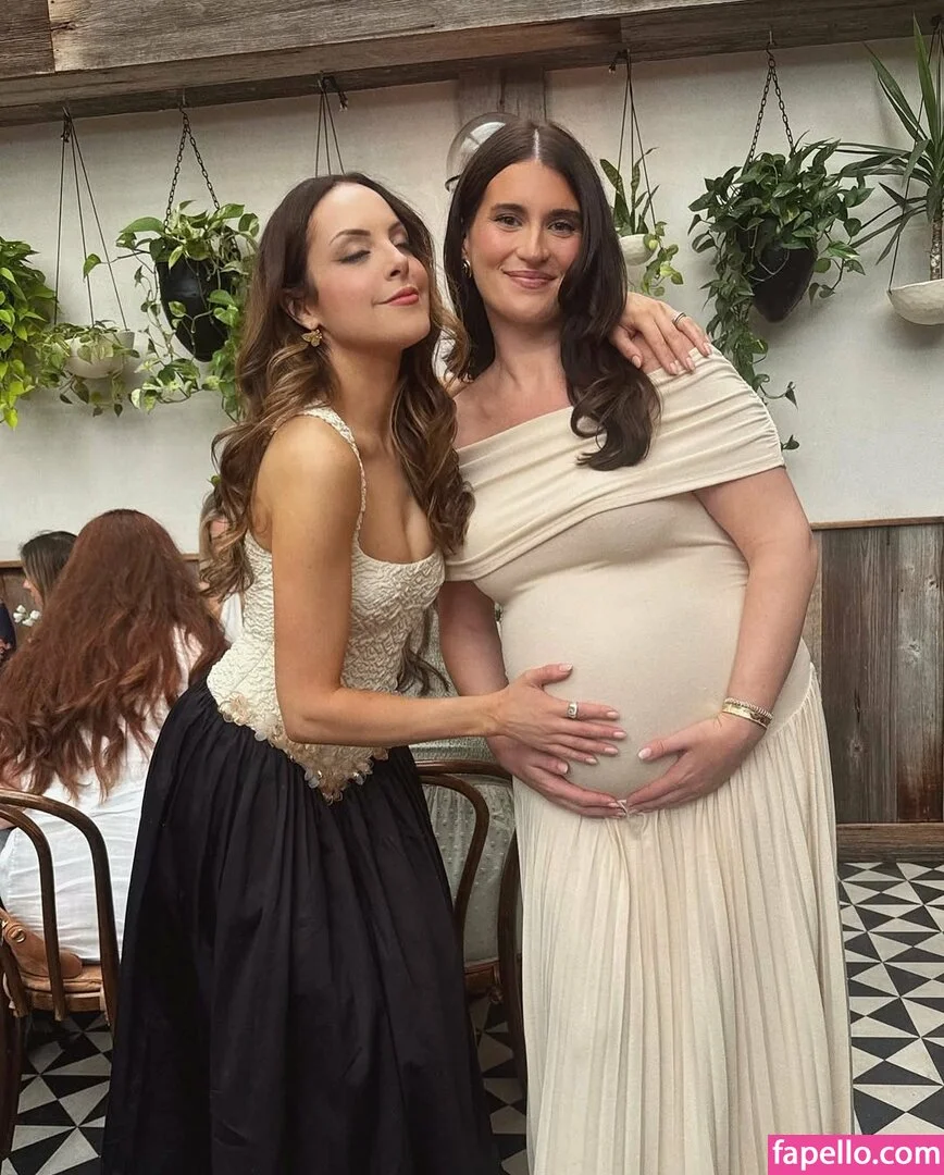 Elizabeth Gillies Onlyfans Photo Gallery 