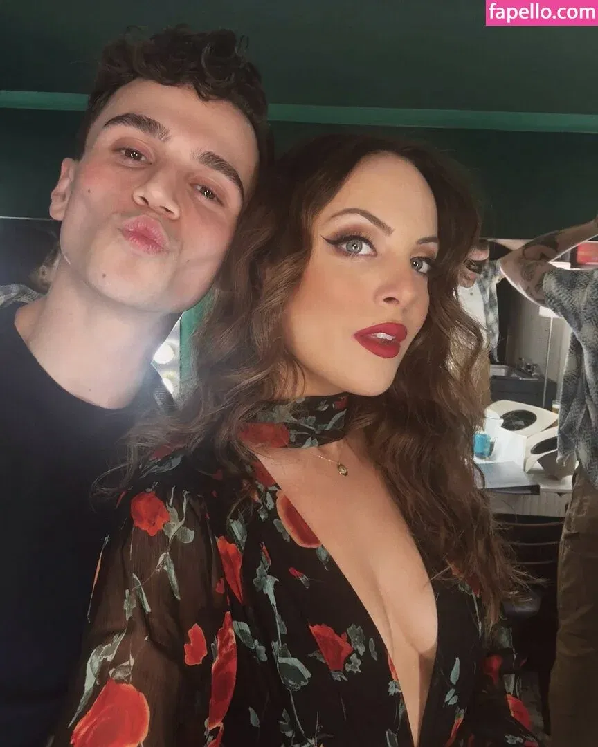 Elizabeth Gillies Onlyfans Photo Gallery 