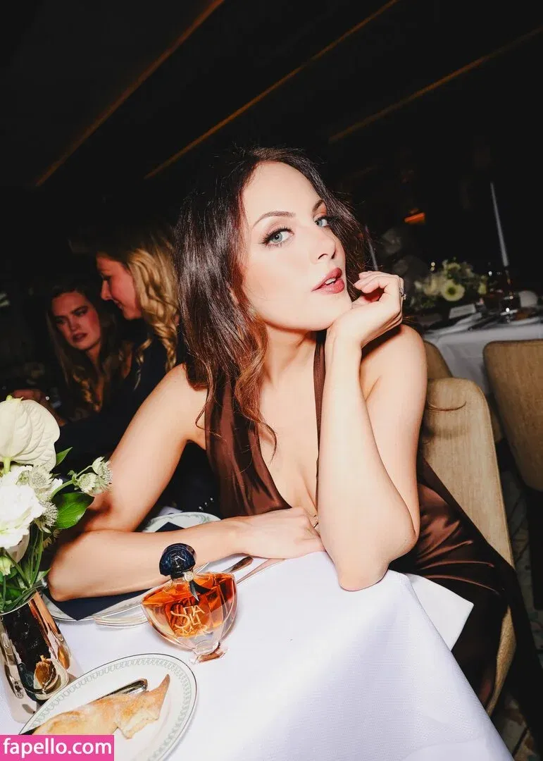 Elizabeth Gillies Onlyfans Photo Gallery 