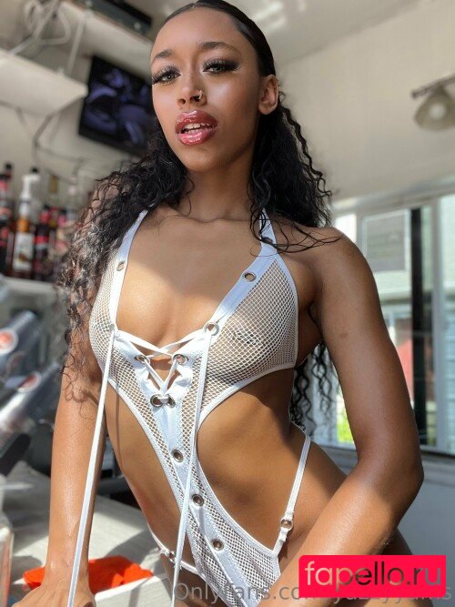 Bikini Baristas Nude Onlyfans Photo 31