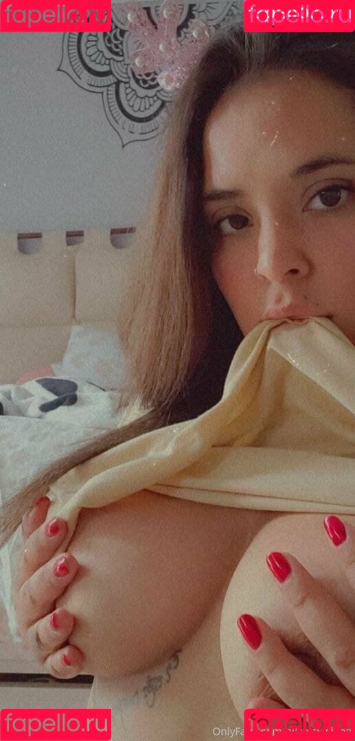 aliceislesbian Onlyfans Photo Gallery 