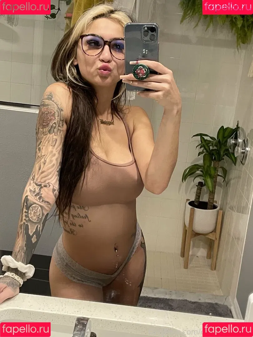 woahnatty Onlyfans Photo Gallery 