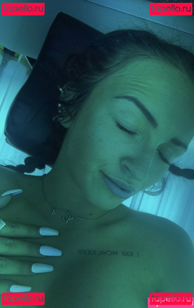 Ronika Eskins Nude Onlyfans Photo 15