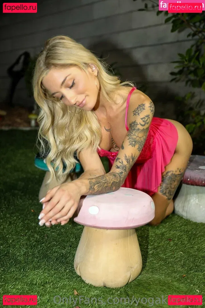 yogakittykat Onlyfans Photo Gallery 