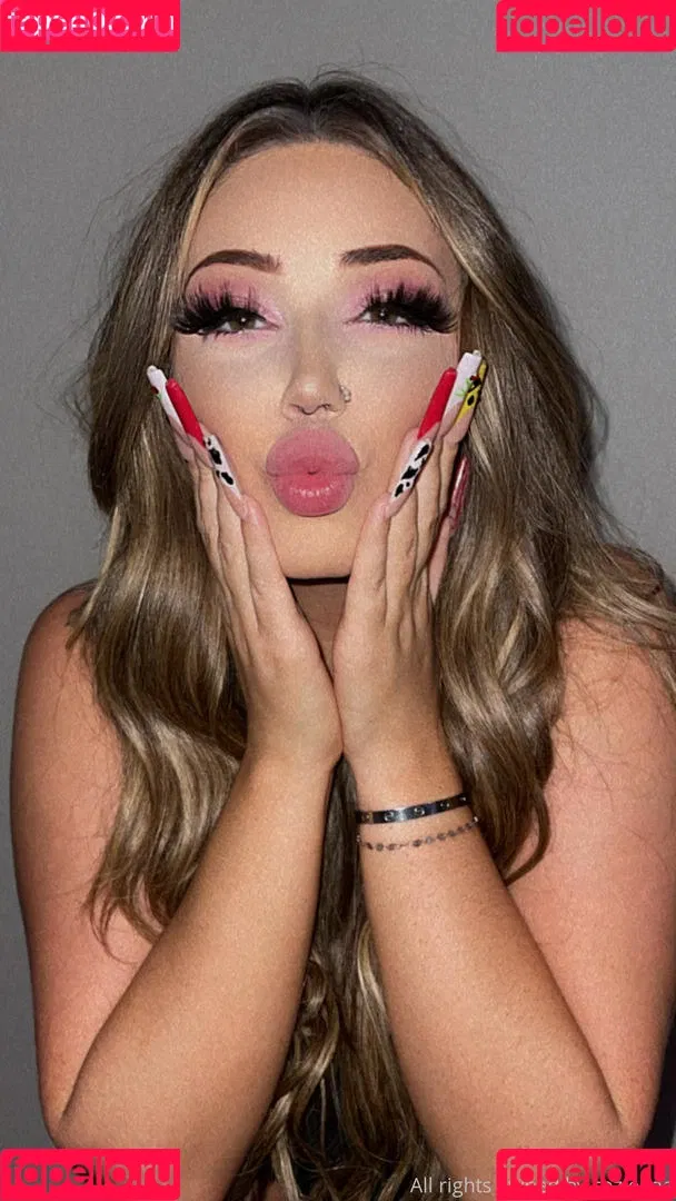 Coziebae Onlyfans Photo Gallery 