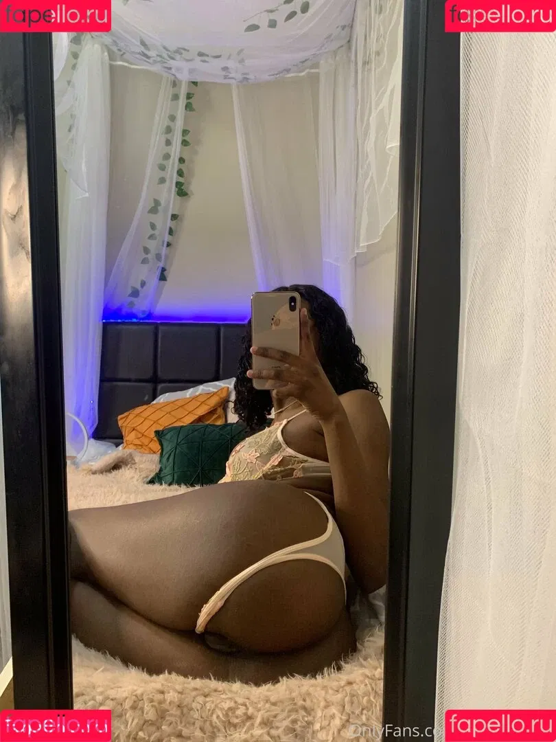 babylyraxxx Onlyfans Photo Gallery 