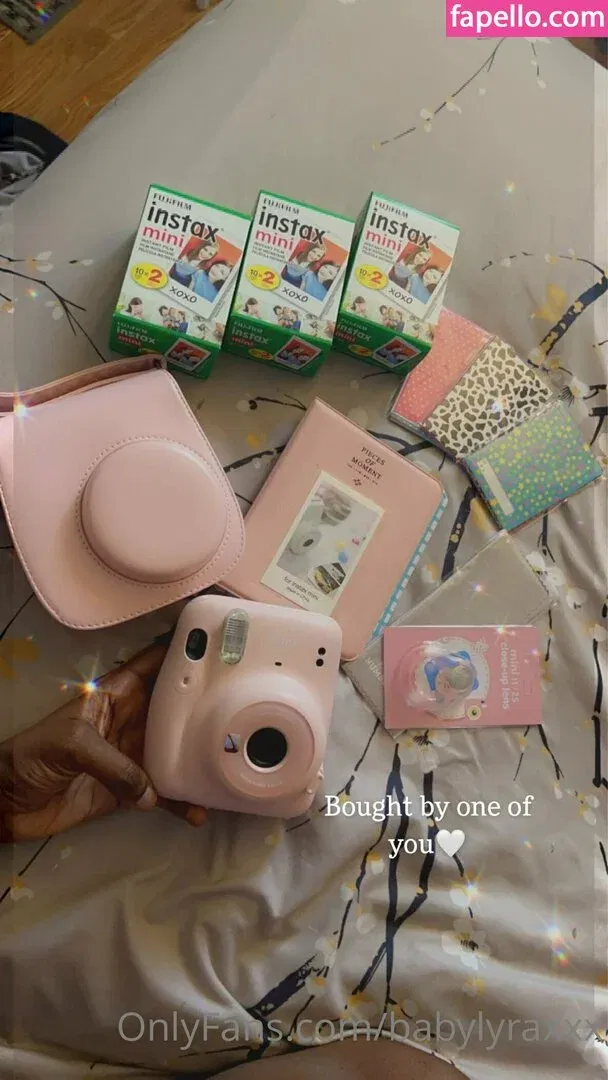 babylyraxxx Onlyfans Photo Gallery 