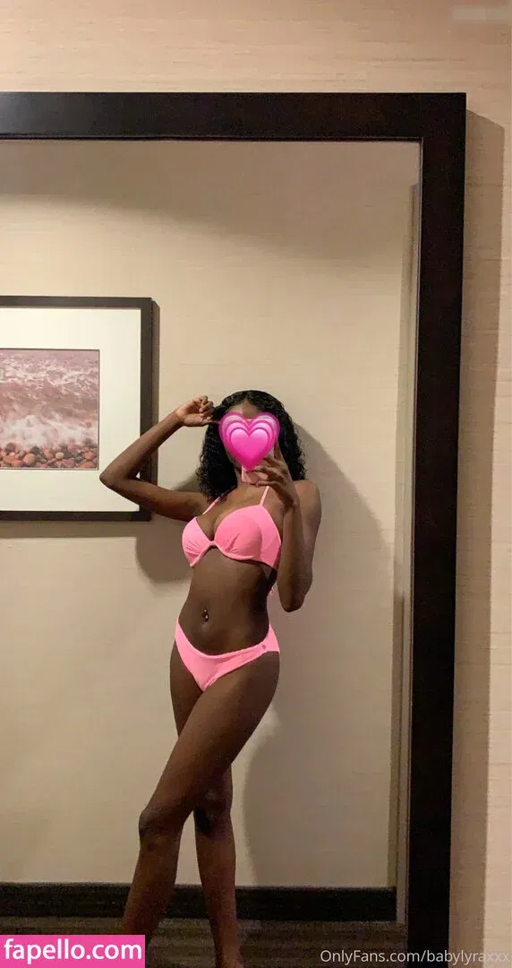 babylyraxxx Onlyfans Photo Gallery 