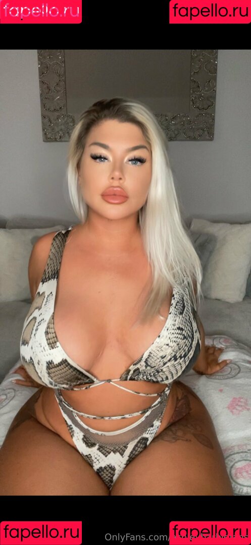 ashleybarbiefans Onlyfans Photo Gallery 