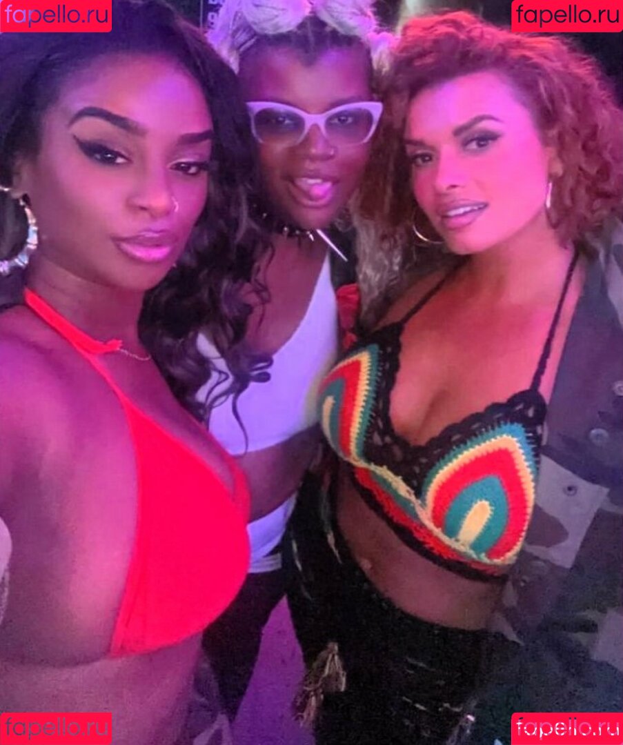 Joy Taylor Onlyfans Photo Gallery 