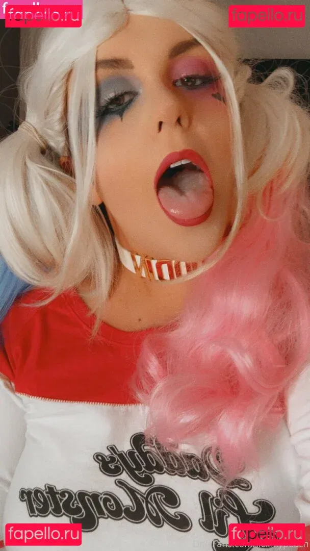 peachtv Onlyfans Photo Gallery 