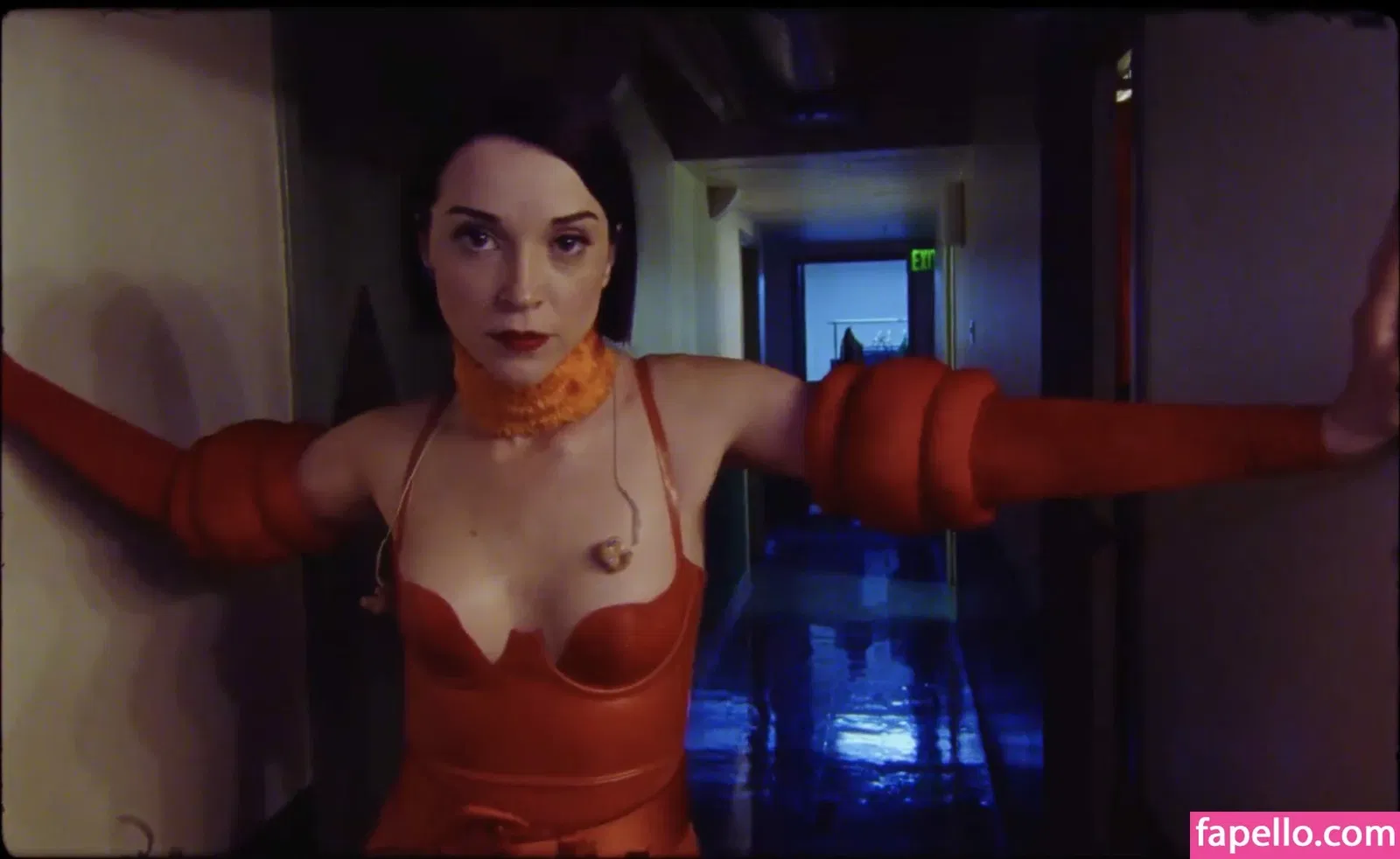 St Vincent Onlyfans Photo Gallery 