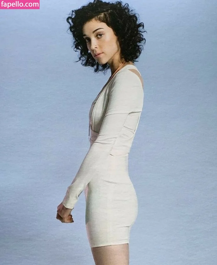 St Vincent Onlyfans Photo Gallery 