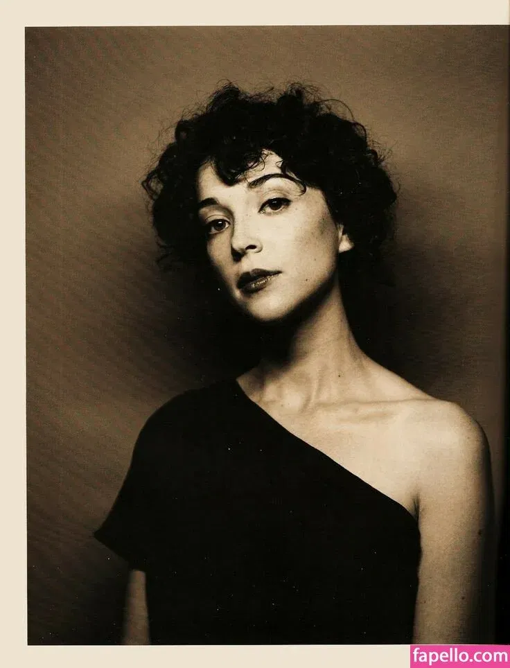 St Vincent Onlyfans Photo Gallery 