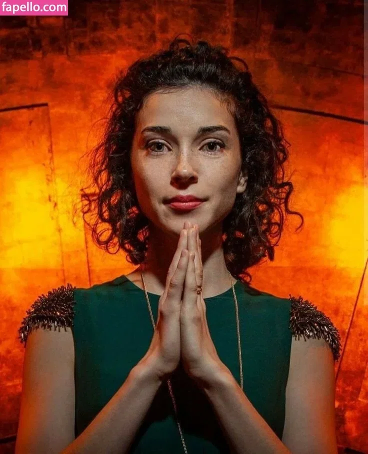 St Vincent Onlyfans Photo Gallery 