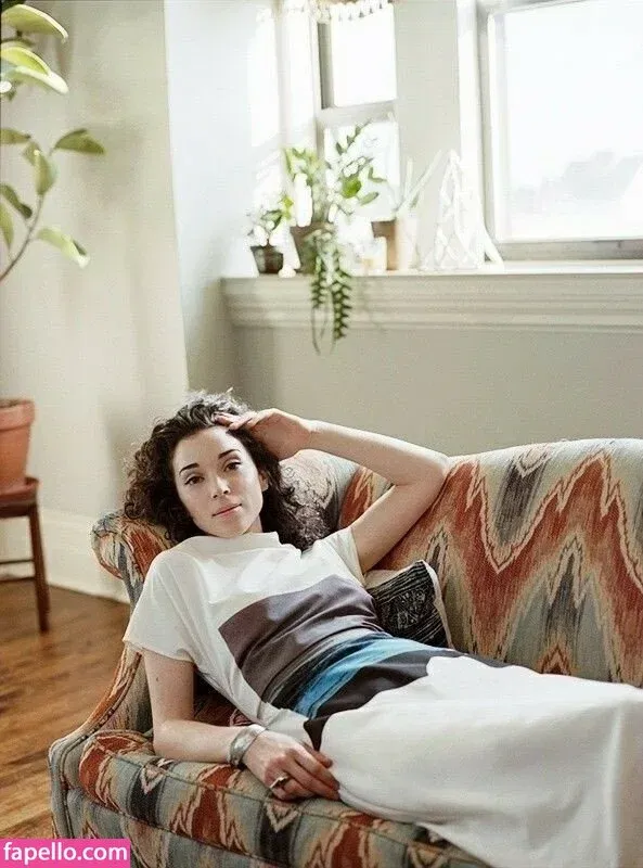 St Vincent Onlyfans Photo Gallery 