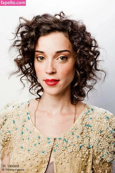 St Vincent Onlyfans Photo Gallery 