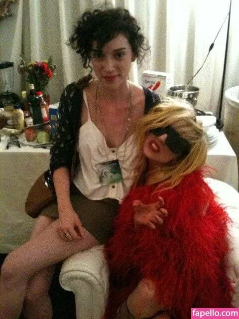 St Vincent Onlyfans Photo Gallery 