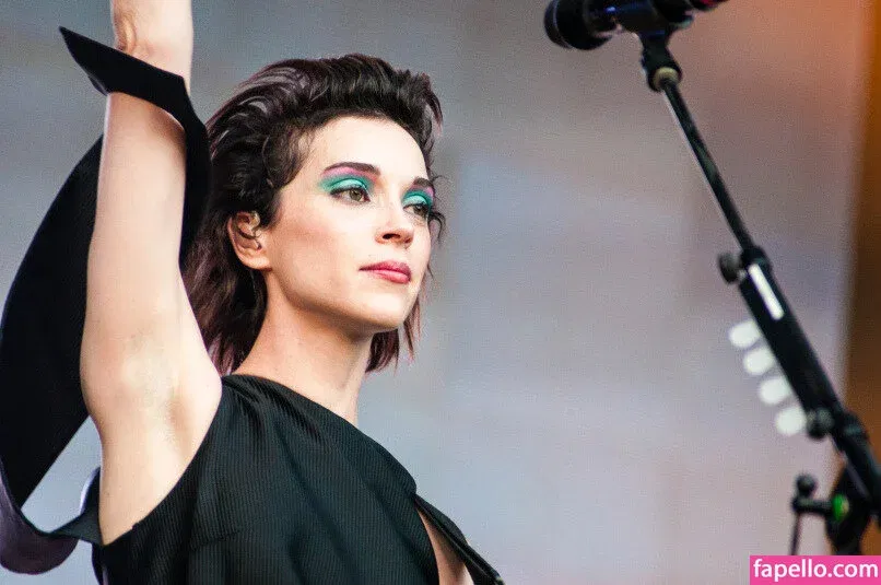St Vincent Onlyfans Photo Gallery 