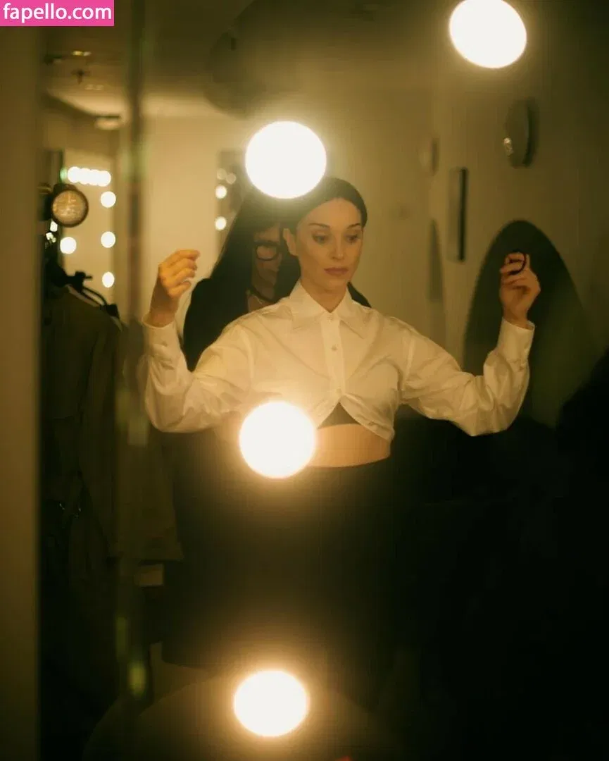 St Vincent Onlyfans Photo Gallery 