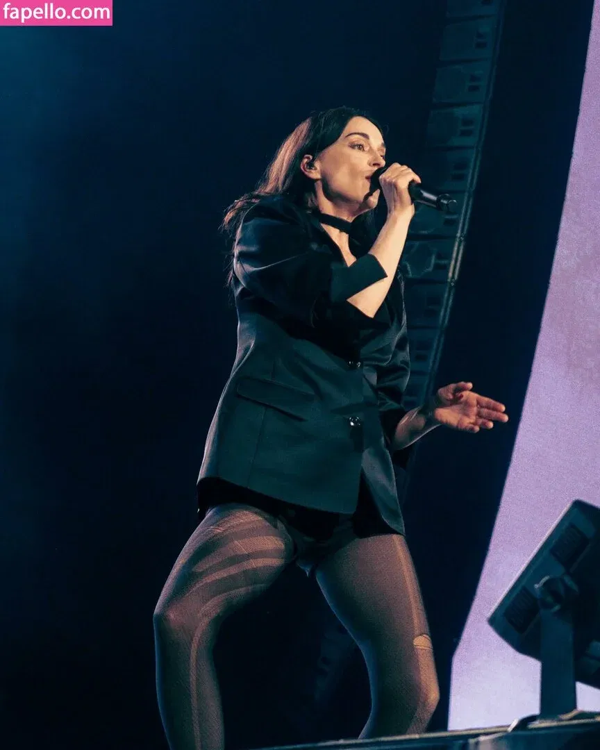 St Vincent Onlyfans Photo Gallery 