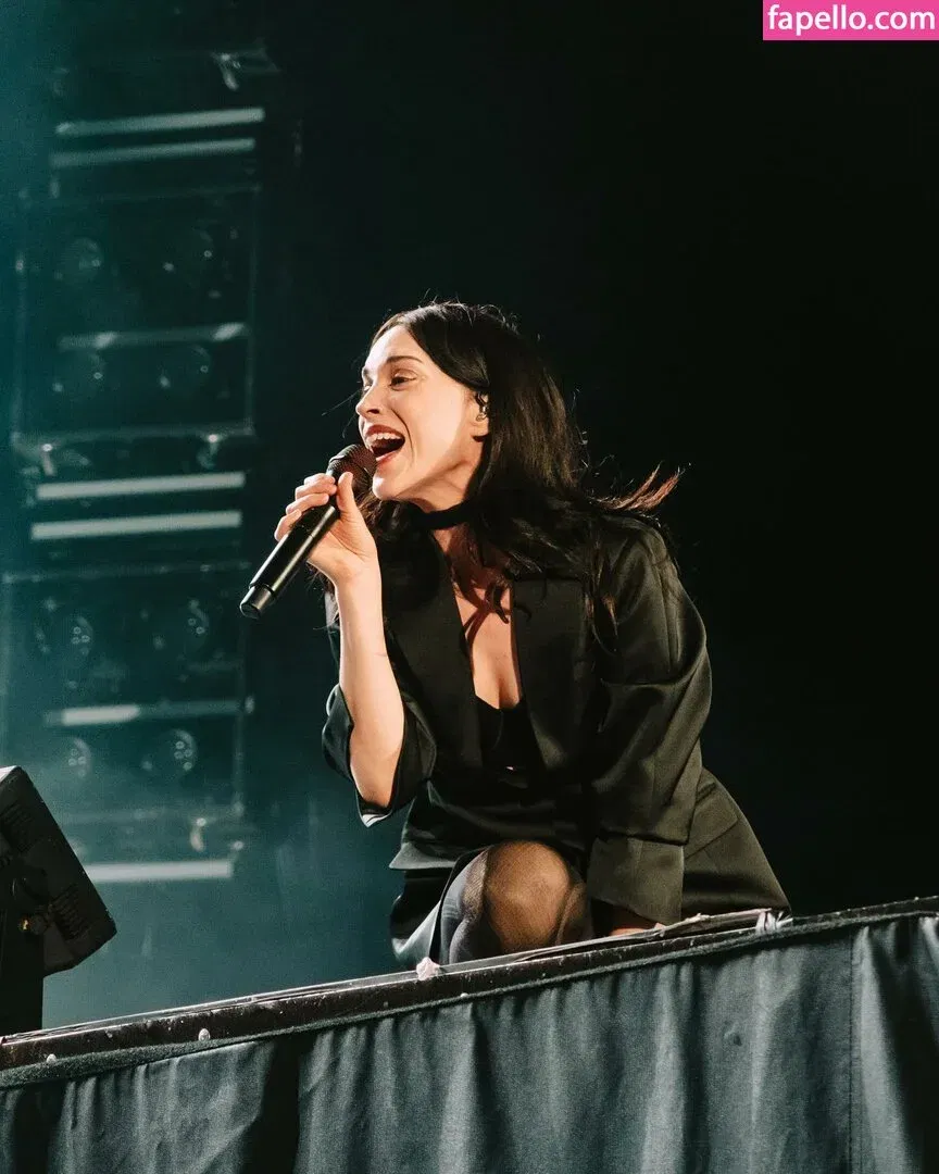 St Vincent Onlyfans Photo Gallery 