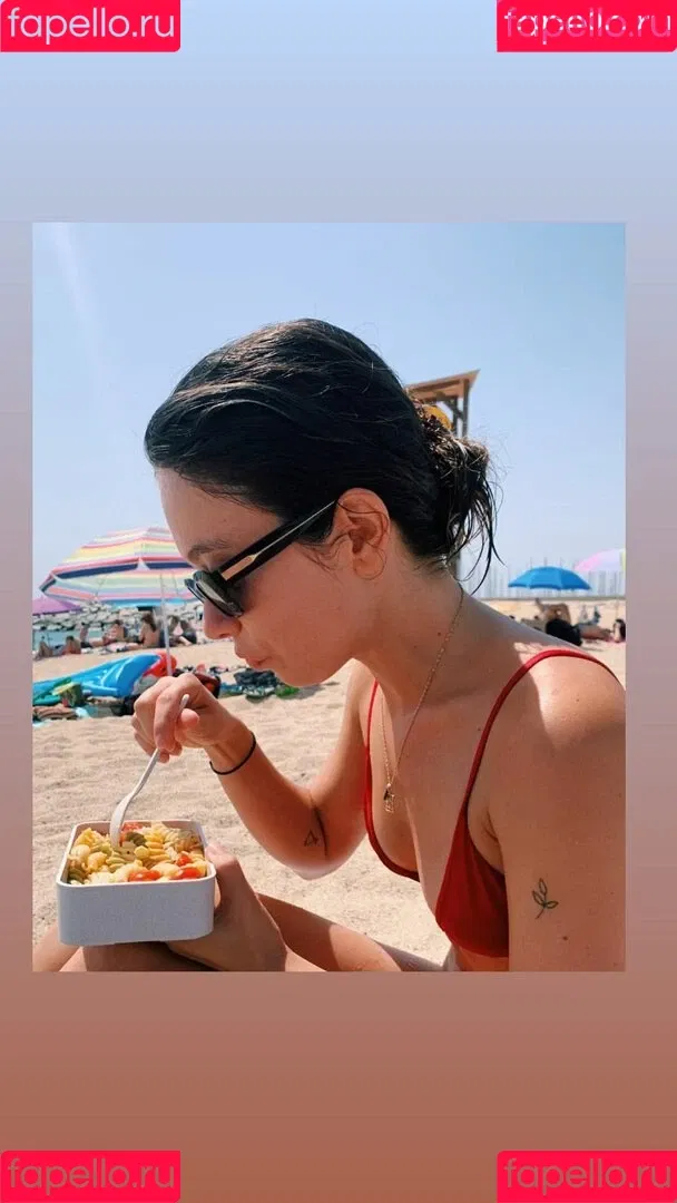 Anna Castillo Onlyfans Photo Gallery 