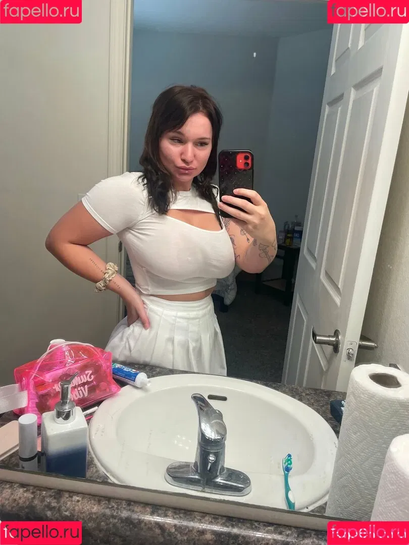 Zoie Burgher Onlyfans Photo Gallery 