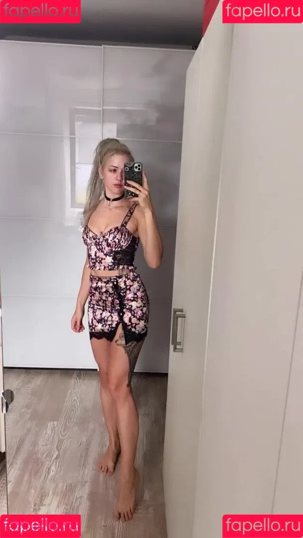 Farbenfuchs Onlyfans Photo Gallery 